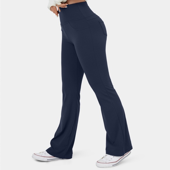 High Waisted Back Pocket Flare Yoga Leggings | Halara - Picture 3 of 7